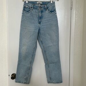 Abercrombie Curve Love 90’s Straight Jean Size 8
